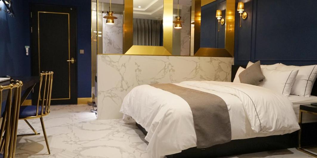 Astro Hotel Yongin Extérieur photo
