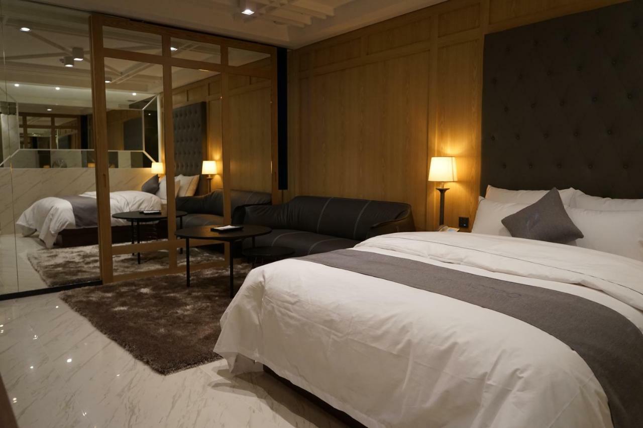 Astro Hotel Yongin Extérieur photo